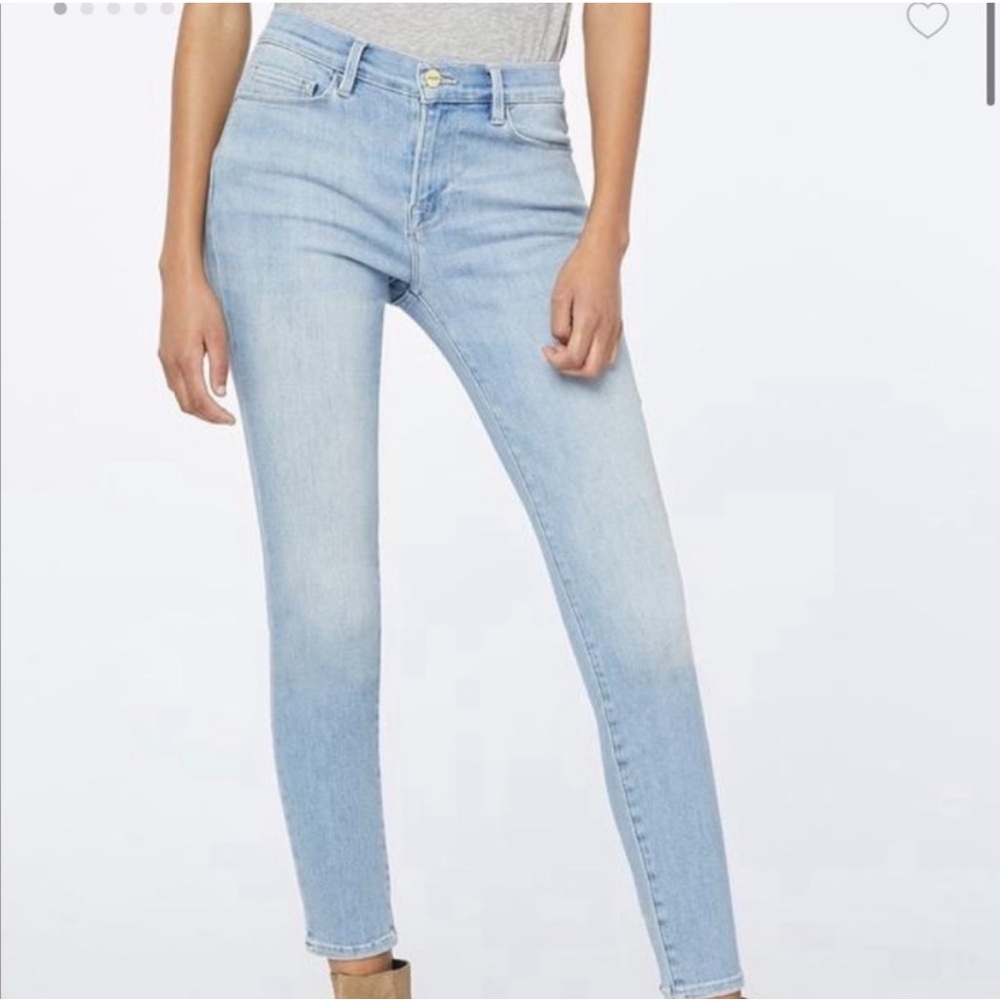 🎉 FRAME le skinny de jeanne Jeans 🎉